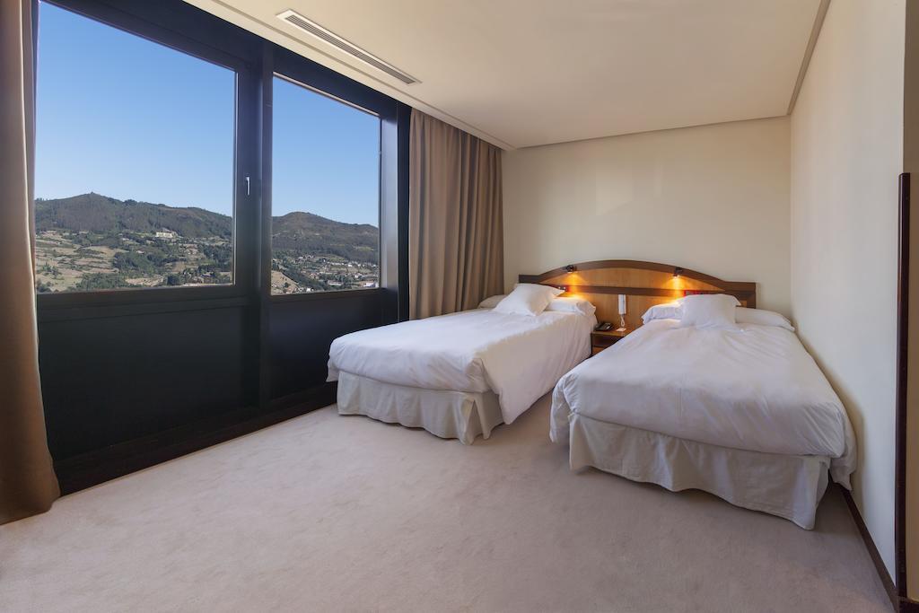 New Hotel Oviedo Pokoj fotografie